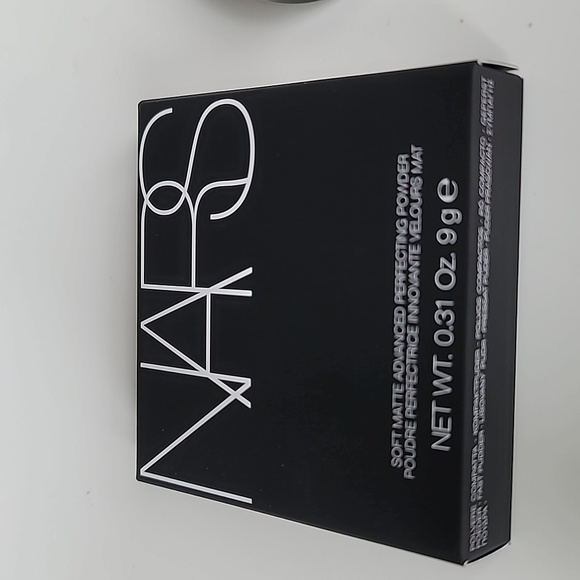 NARS Soft Matte Advanced Perfecting Powder "CLIFF" - Picture 2 of 7